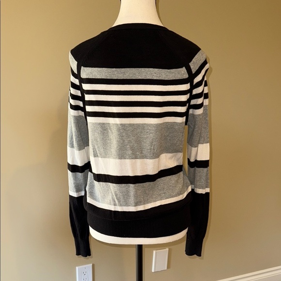 George Cardigan Cotton Black White Gray Sweater with V-Neck Women’s Size M - Picture 2 of 10